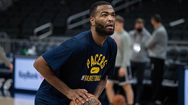 1658826506296055456.jpg tj-warren-iso-pregame.jpg