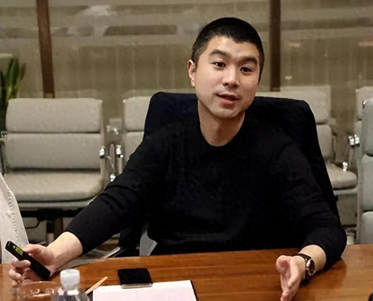 pg电子官网-卷走53亿！又一大佬带全家跑路，欠中国银行20亿，投资者血本无归