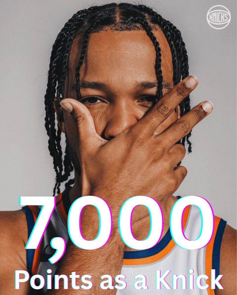 PG电子官方网站-尼克斯7人上双大胜雄鹿 布伦森27+7单节22分迎7000分里程碑